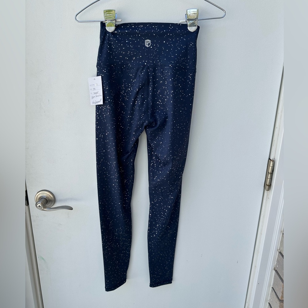 Born Primitive Workout Set - Picture 5 of 6